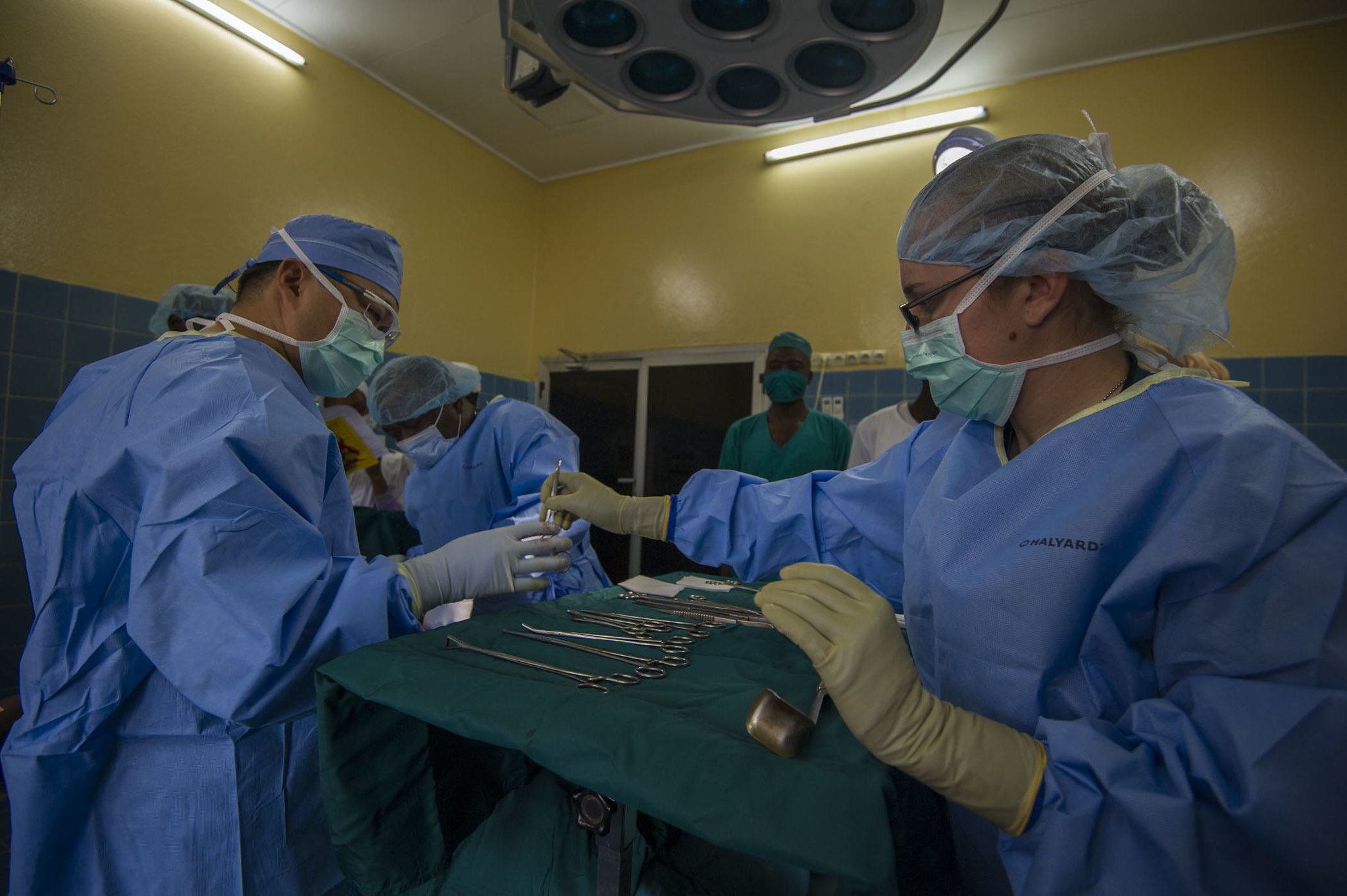 1.-Keep-Your-Surgeons-Nurses-Up-to-Date